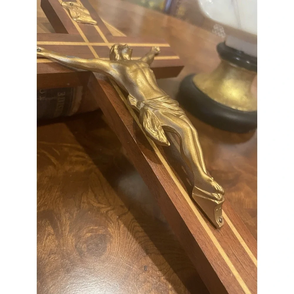 Vtg  Wooden Crucifix  With Wood Inlays Catholic‎ Cross Jesus Christ 10
